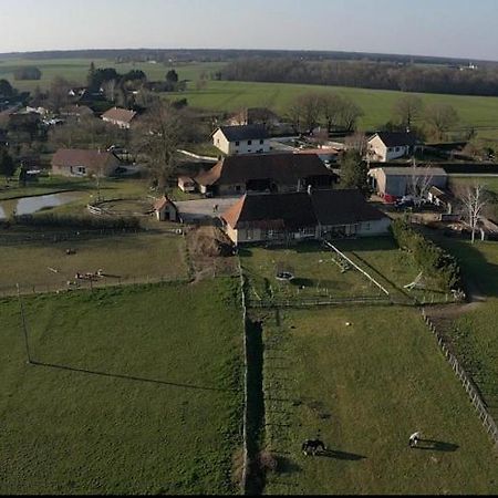 Отель La Ferme De La Chassagne Devrouze Экстерьер фото