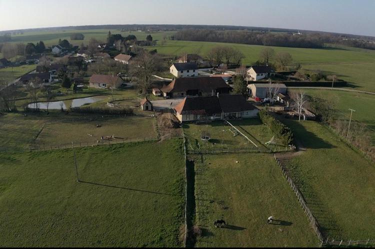 Отель La Ferme De La Chassagne Devrouze Экстерьер фото